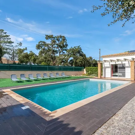 Sundays With Pool By Lovelystay Ferienhaus *