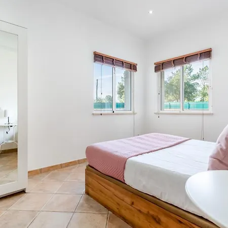 Sundays With Pool By Lovelystay Holiday home
